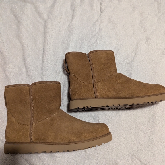 UGG Cory II Women's Chestnut Suede Shearling Boots - Picture 3 of 5